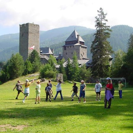 Hostel Burg Finstergrun Ramingstein Exteriér fotografie