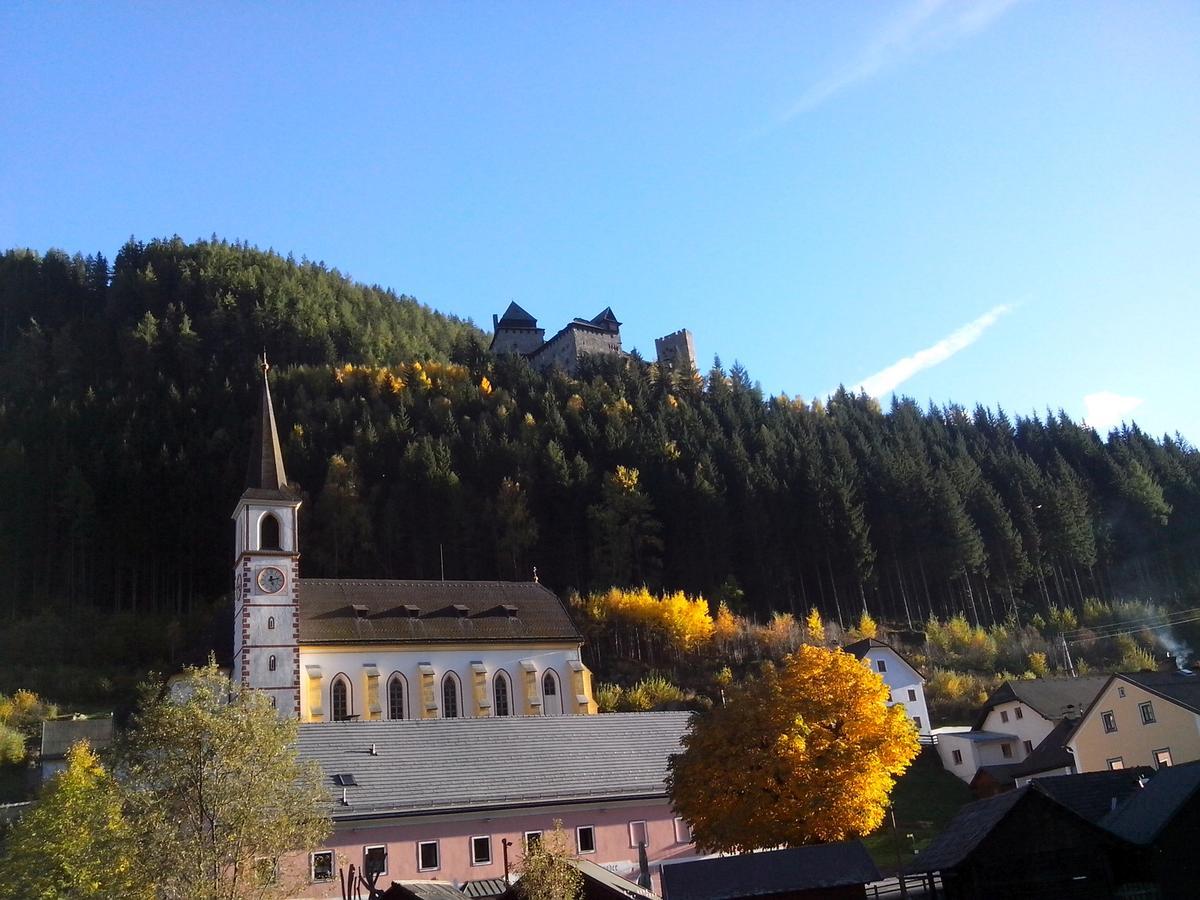 Hostel Burg Finstergrun Ramingstein Exteriér fotografie